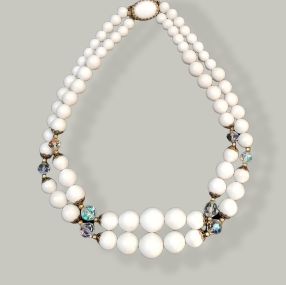 Vintage Crystal White Beaded Multi Strand Necklace - Picture 3 of 11